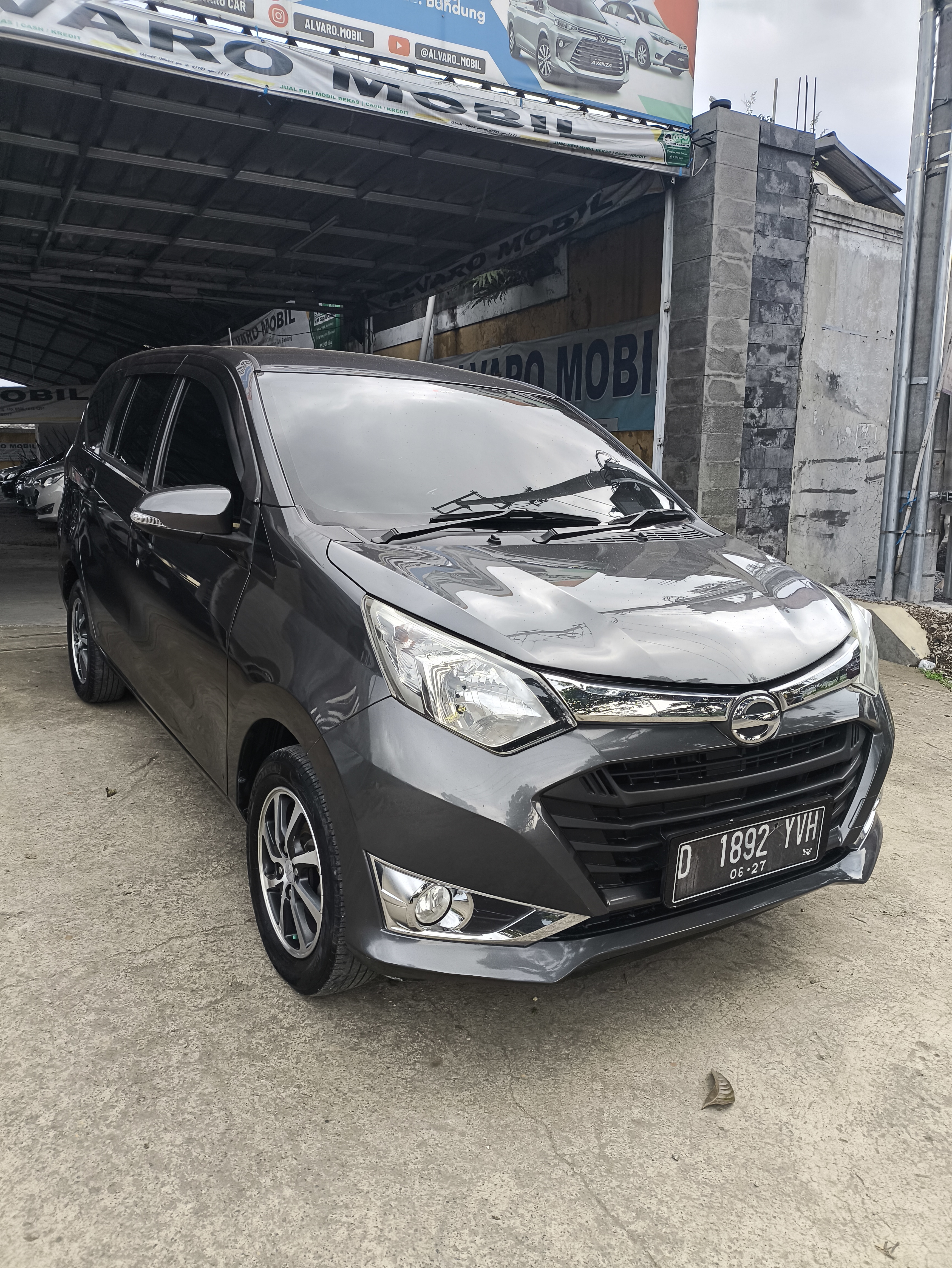 DAIHATSU SIGRA R MANUAL